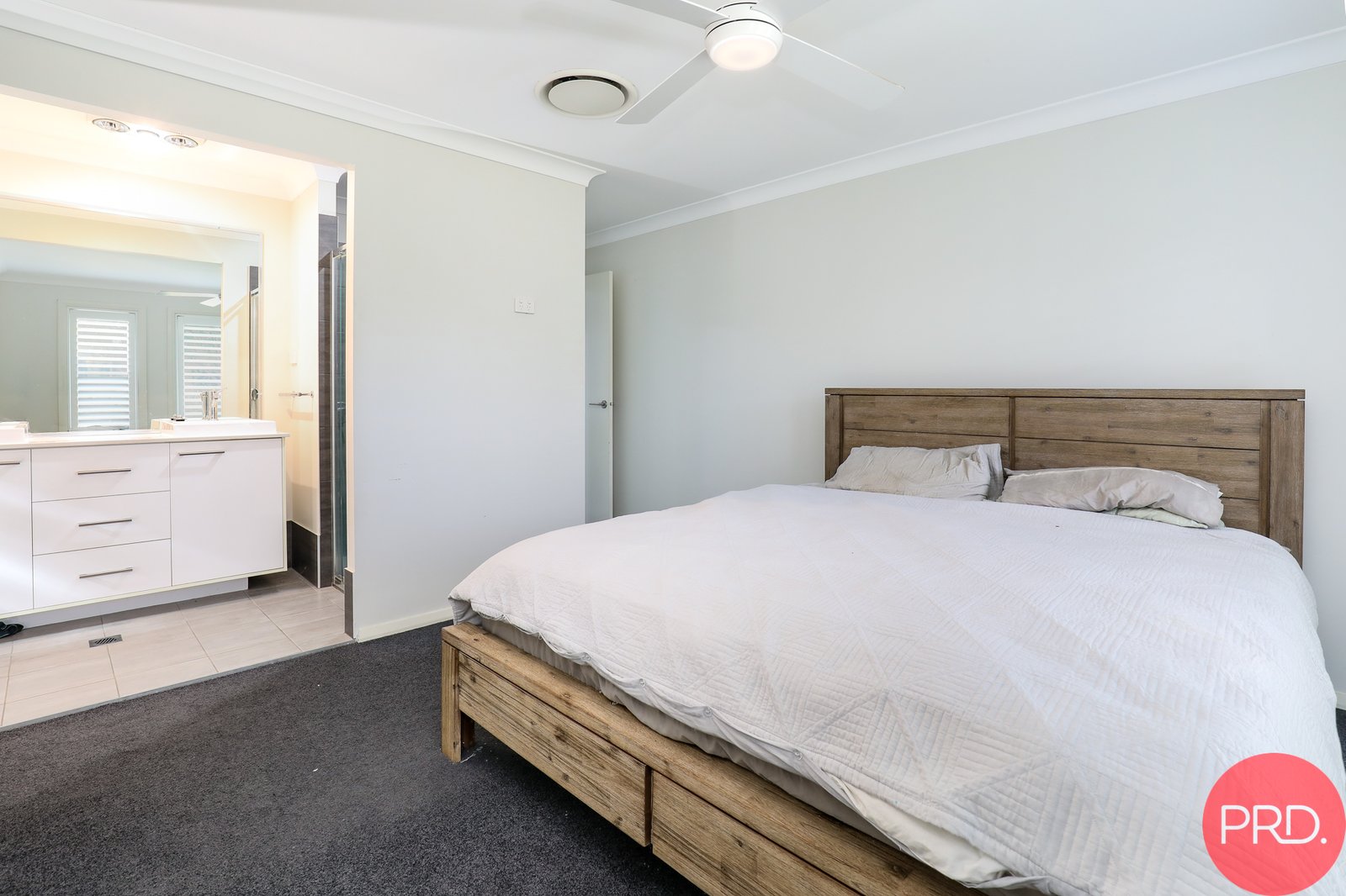 16 McKeachie Drive ABERGLASSLYN 8