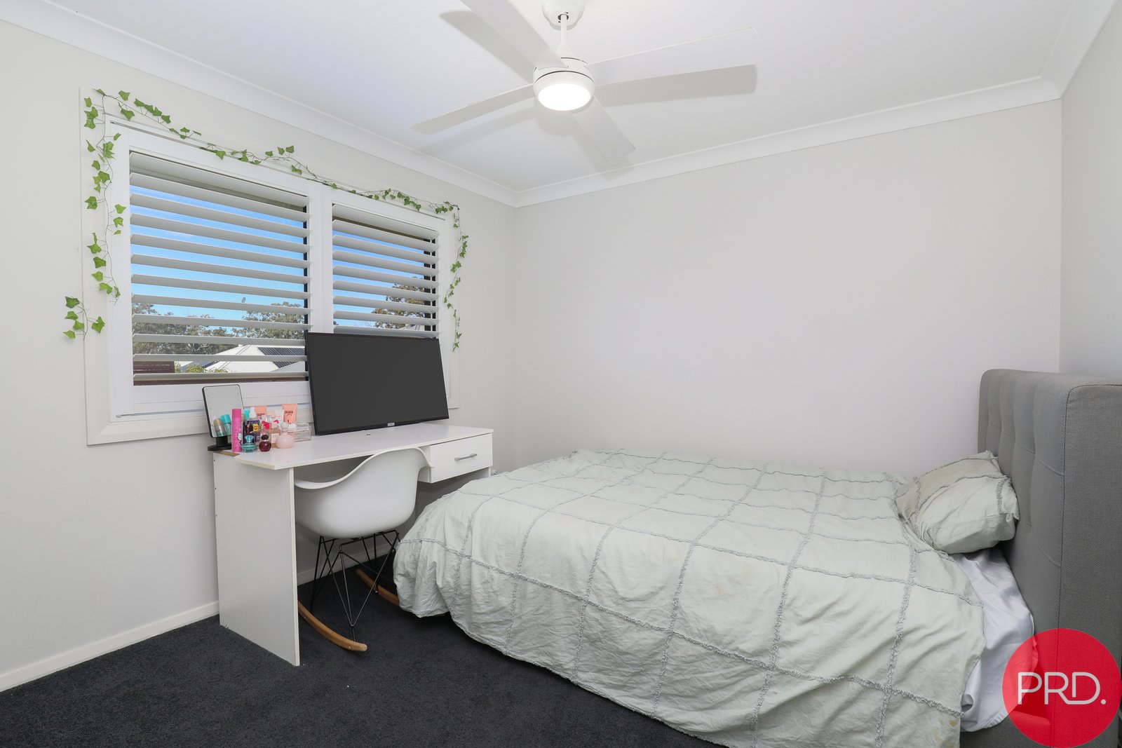 16 McKeachie Drive ABERGLASSLYN 11