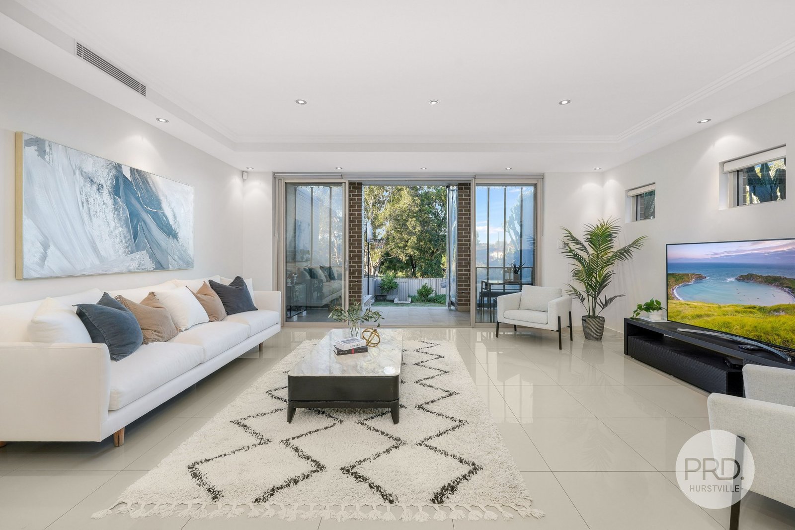 16 Mcleod Street HURSTVILLE 2