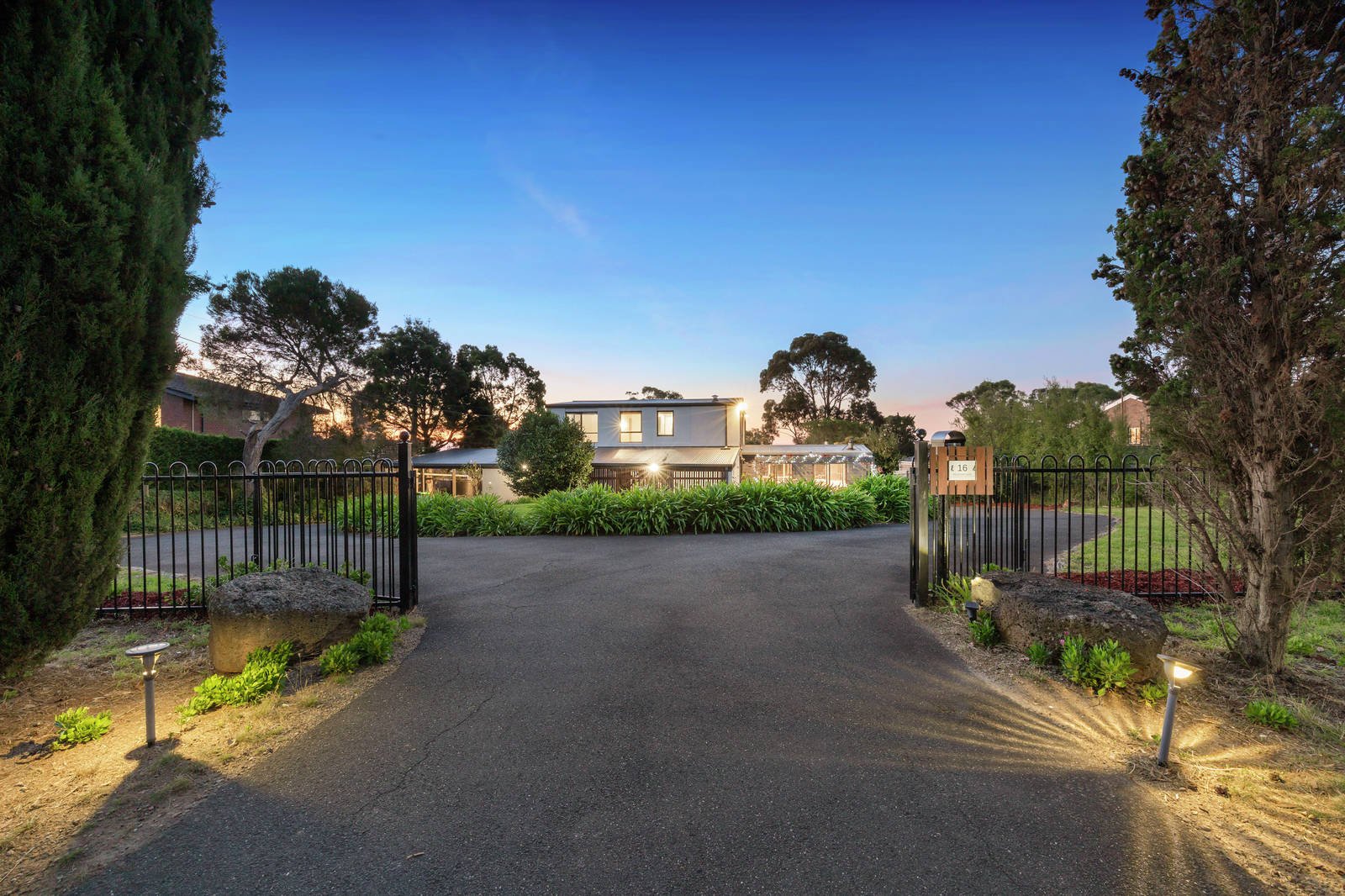 16 Meadow Lane, Mount Eliza, VIC