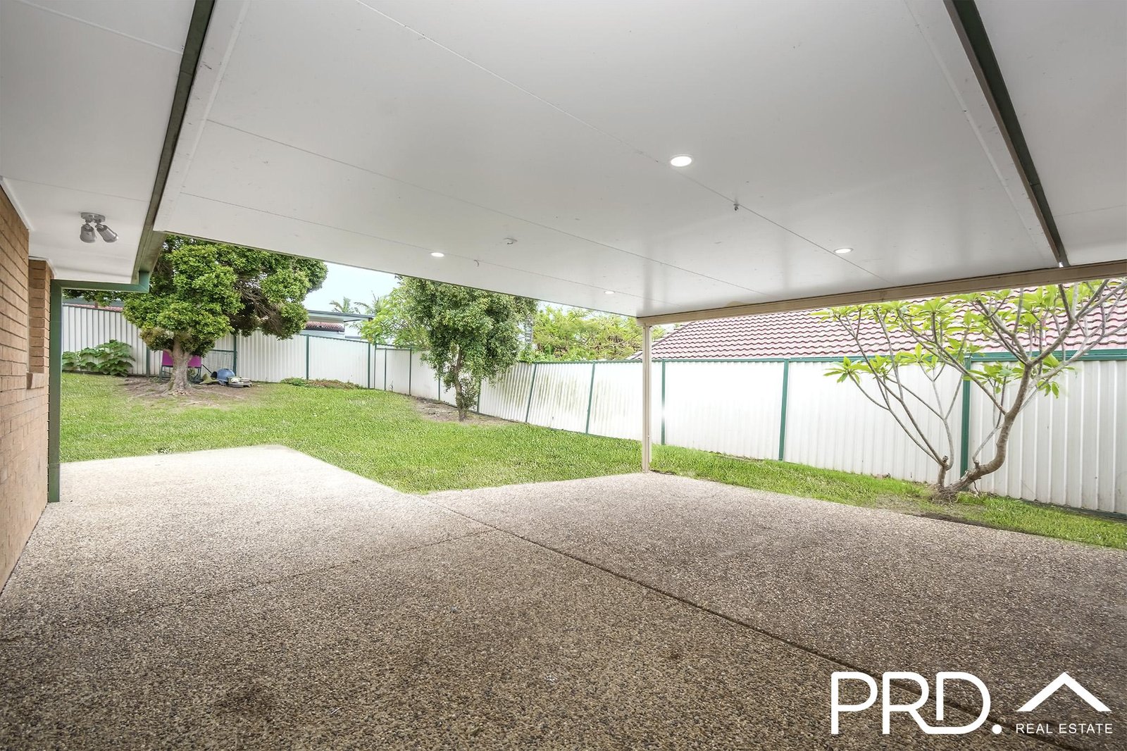 16 Melbourne Road ARUNDEL 11