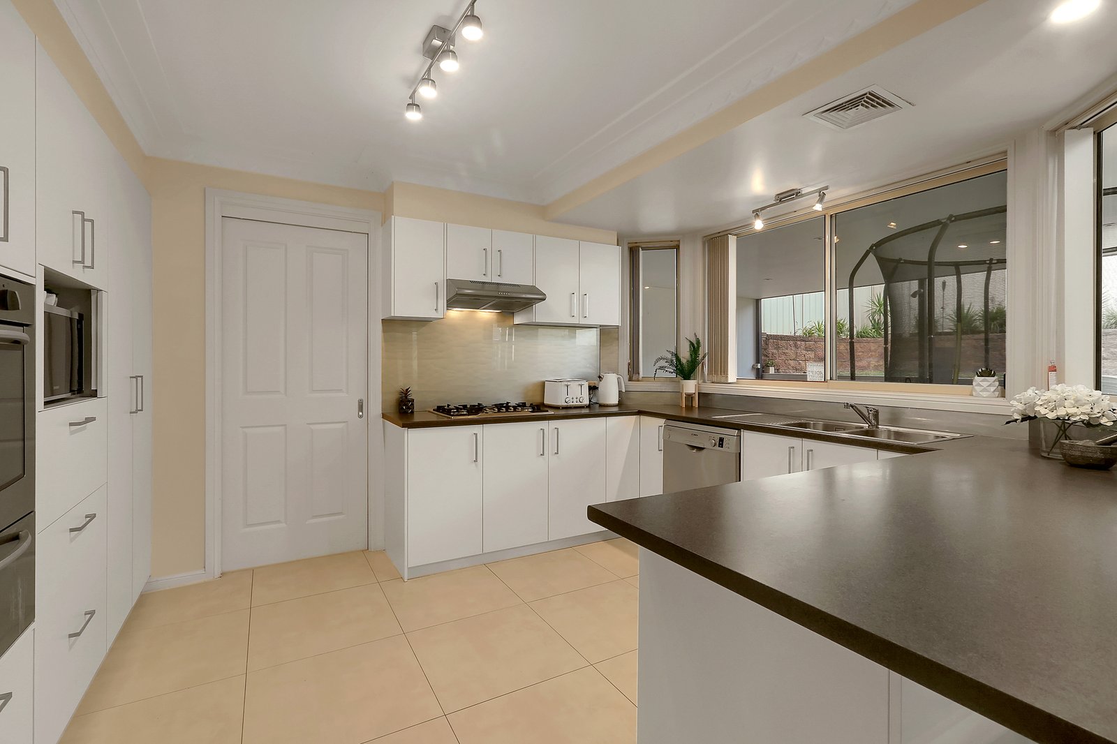 16 Merimbula Close FLINDERS 5