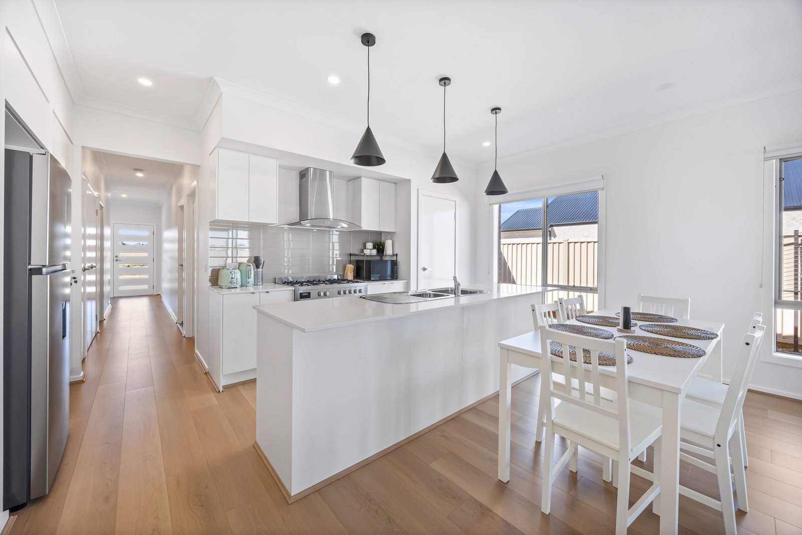 Gallery: 1/6 Millbrook Road
