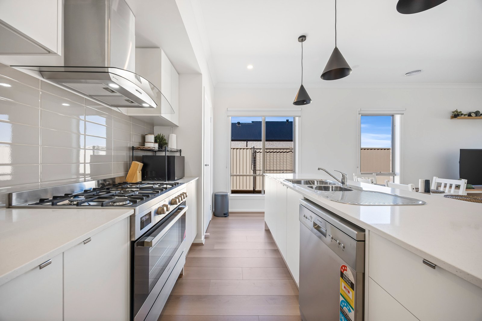 Gallery: 1/6 Millbrook Road
