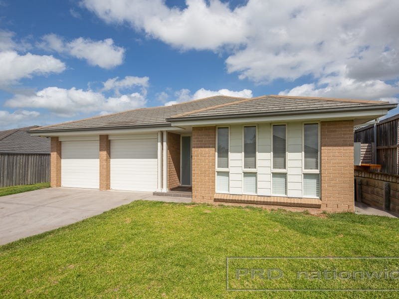 16 Mistfly Street CHISHOLM 1