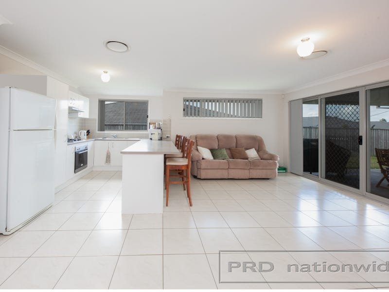 16 Mistfly Street CHISHOLM 2