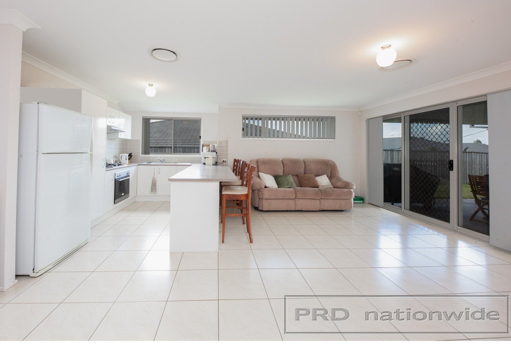 16 Mistfly Street CHISHOLM 2