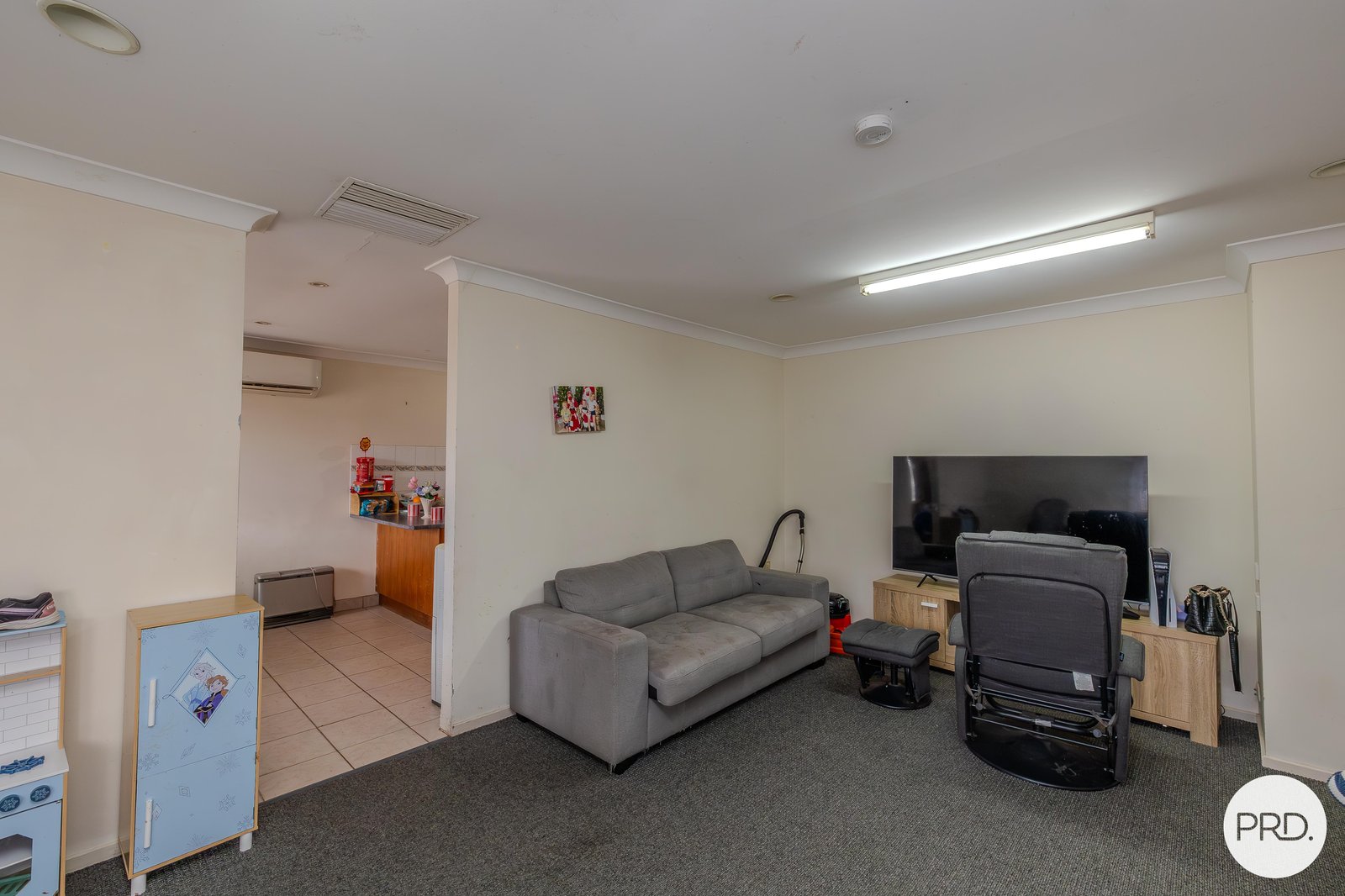 16 Mitchell Avenue DARETON 6