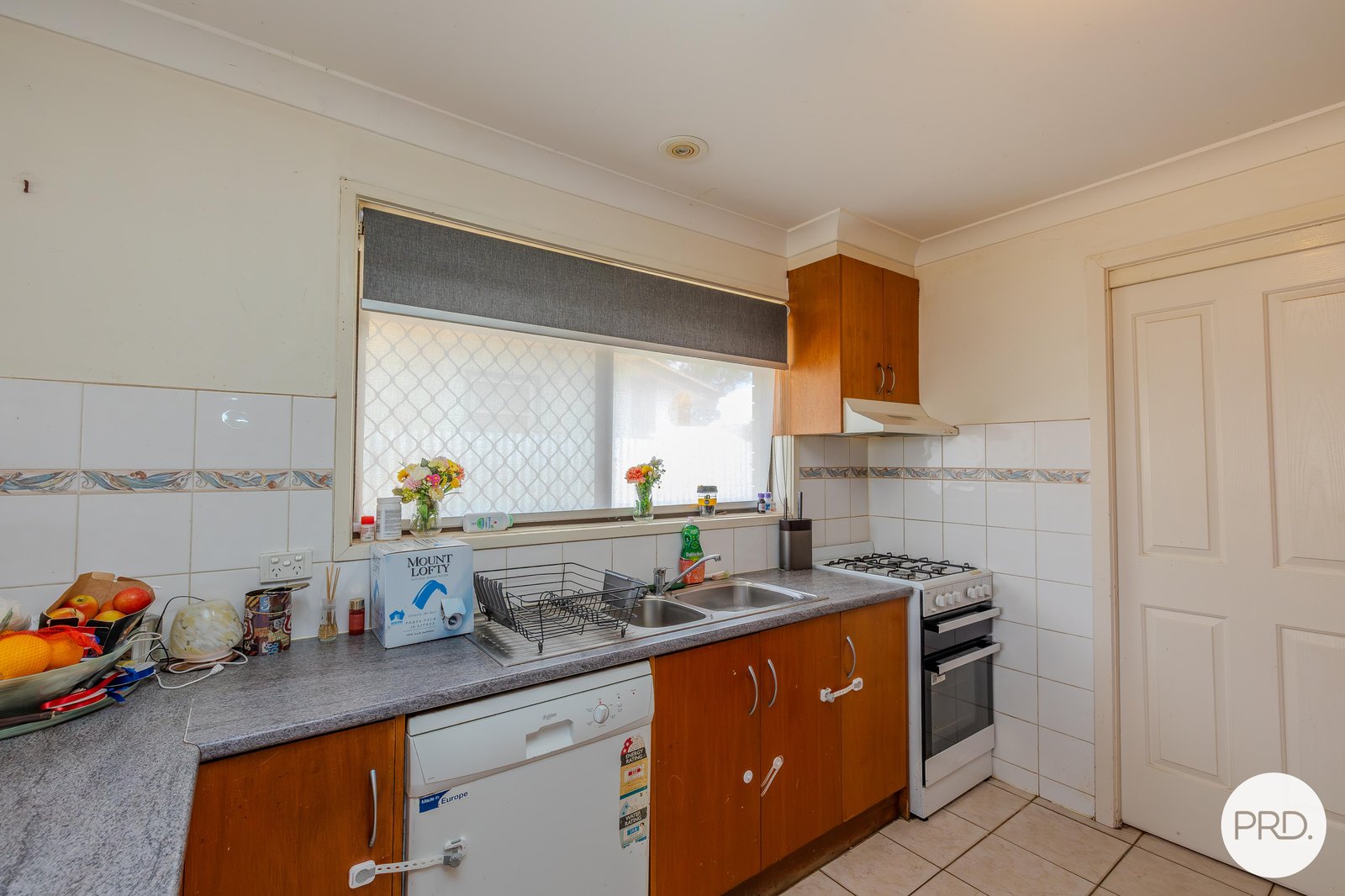 16 Mitchell Avenue DARETON 8