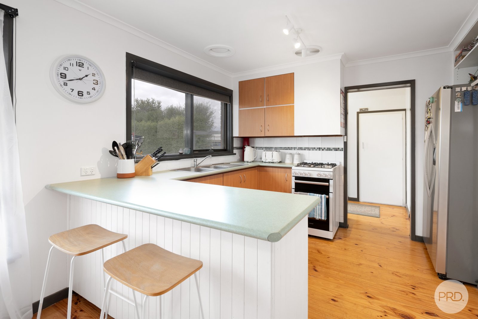 16 Montgomery Street WENDOUREE 5