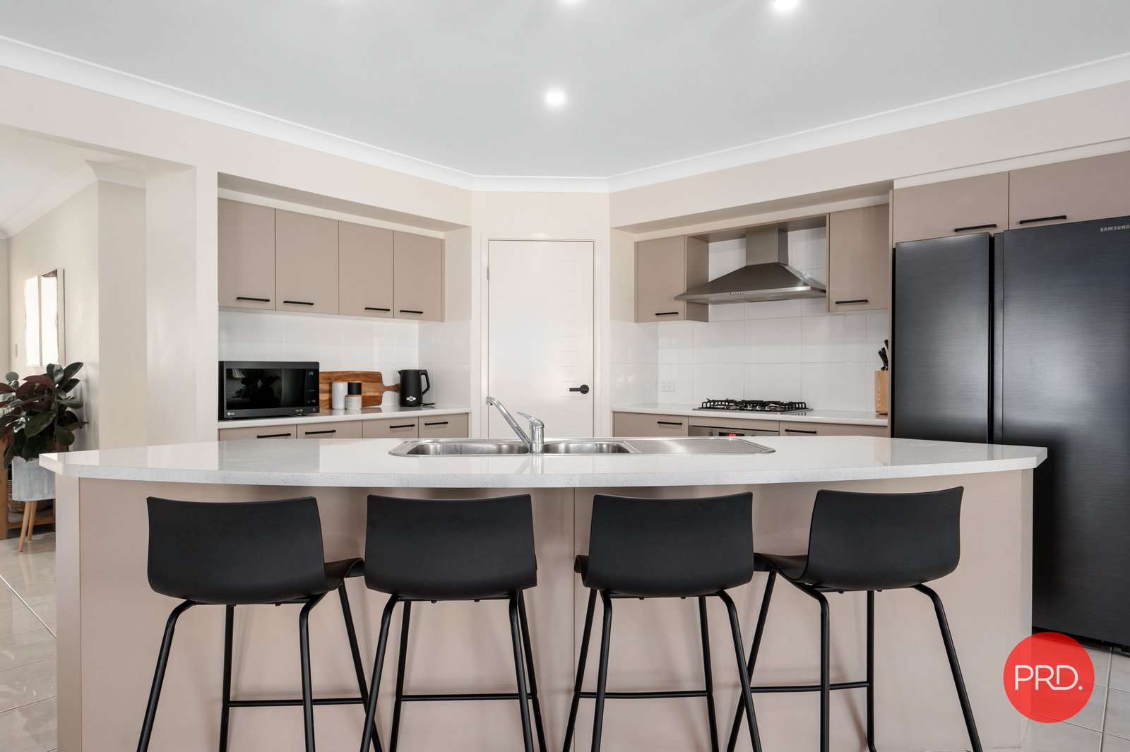 16 Moonee Creek Drive MOONEE BEACH 8