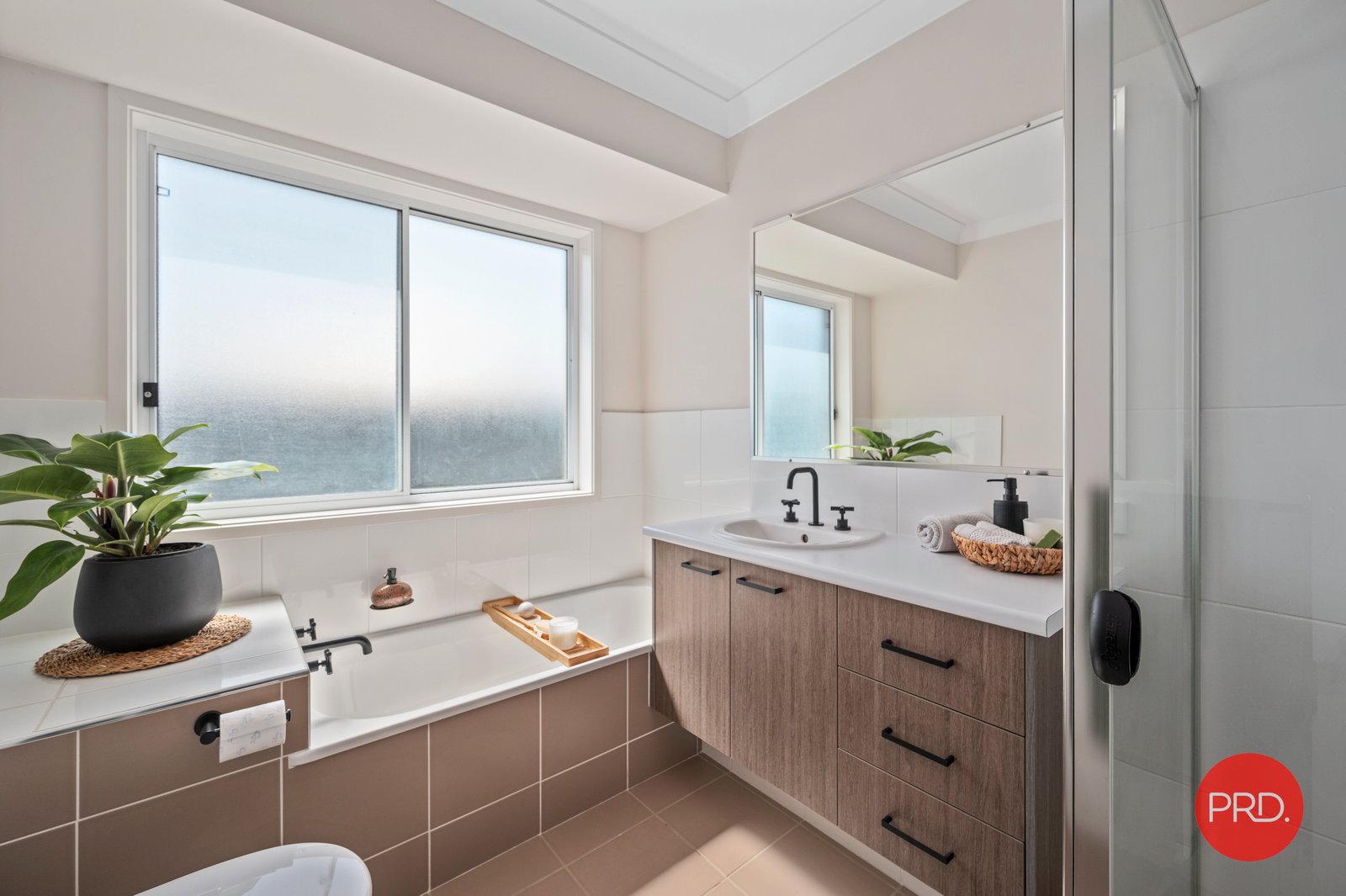 16 Moonee Creek Drive MOONEE BEACH 24