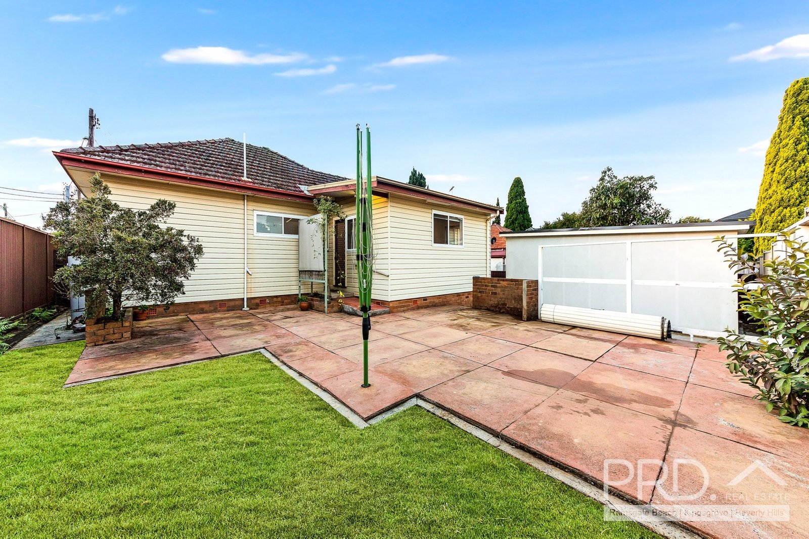 16 Moorefields Road KINGSGROVE 6