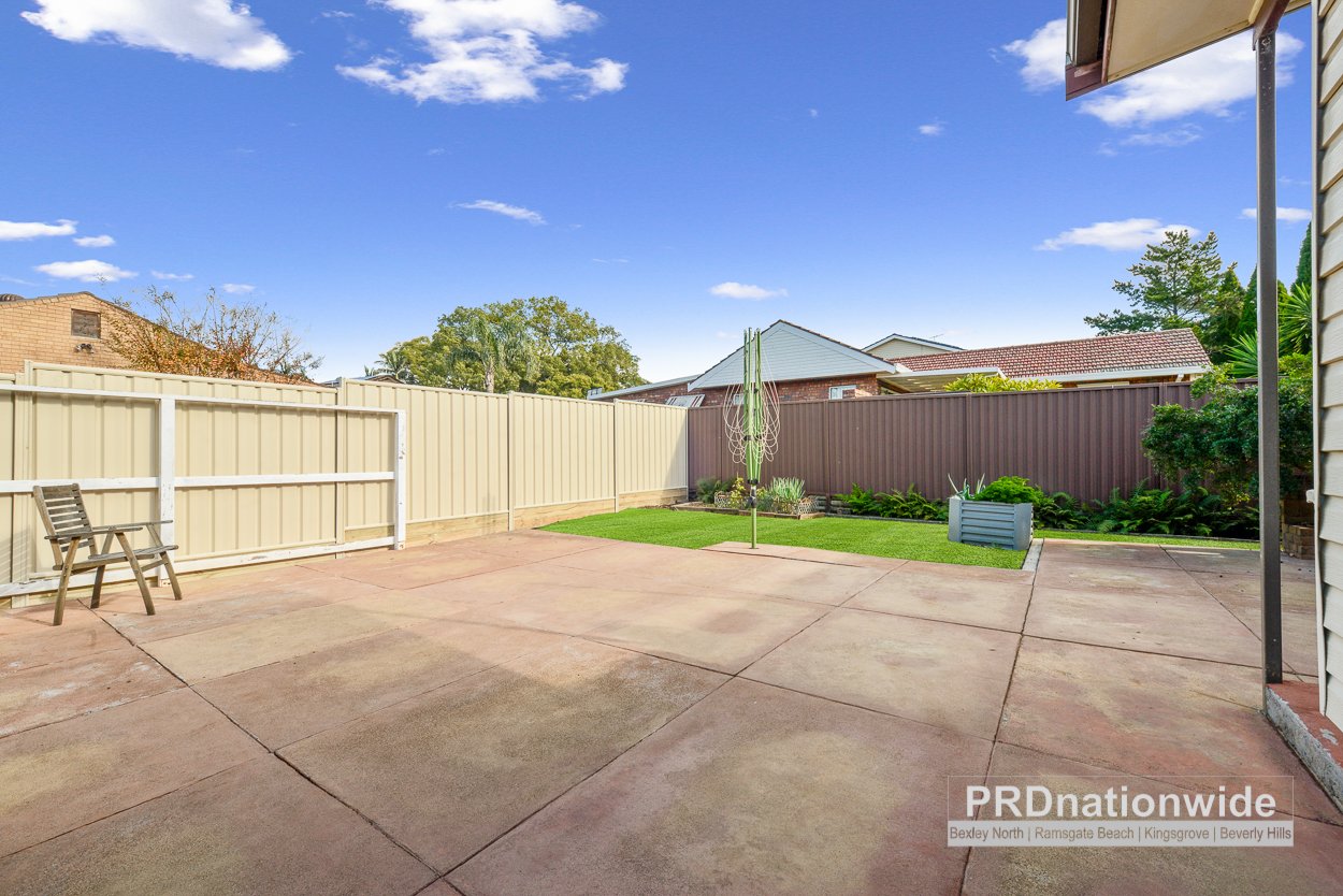 16 Moorefields Road KINGSGROVE 10