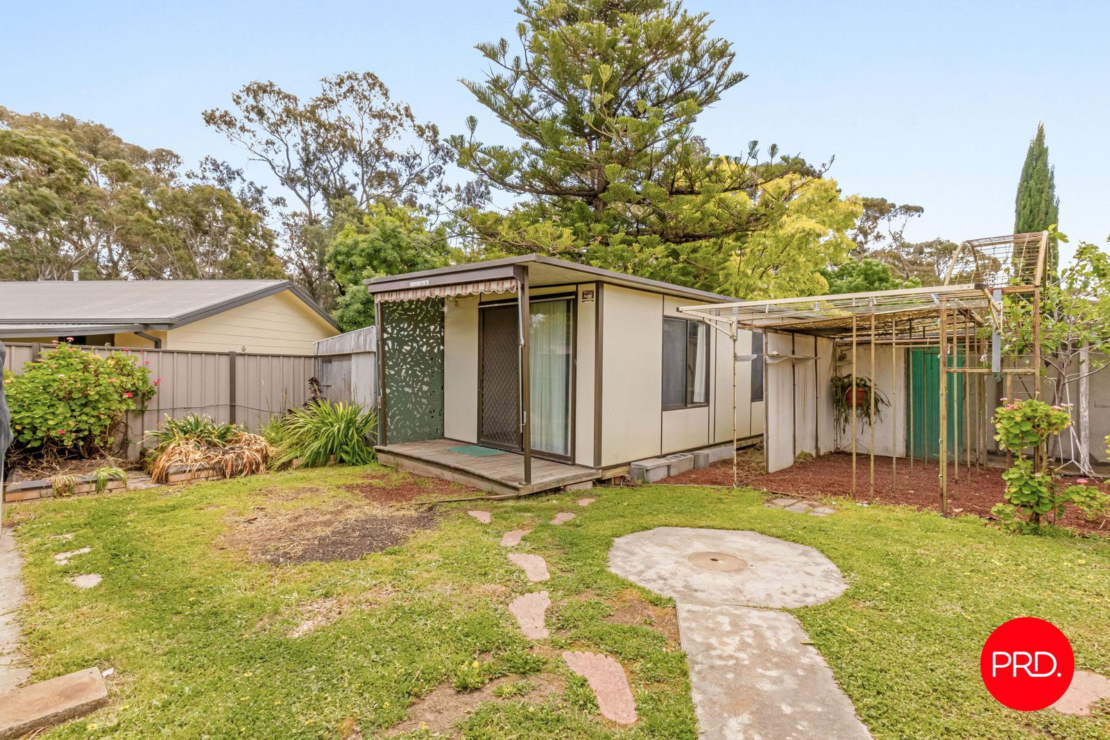 16 MORRISON Street KANGAROO FLAT 16