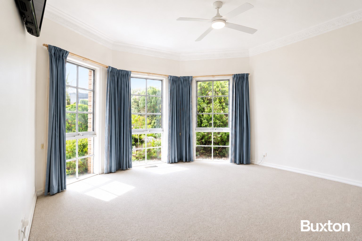 Gallery: 16 Mountain View Road