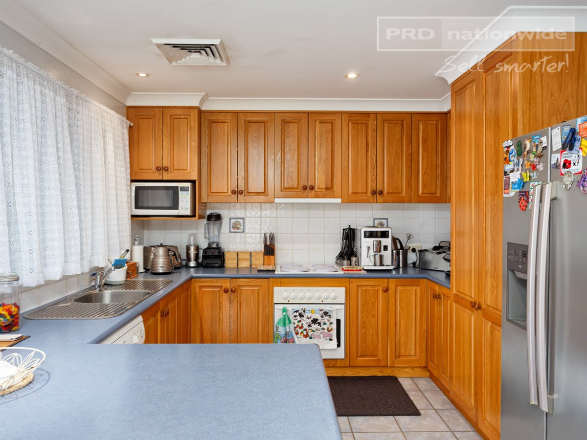 16 Mountford Street TUMUT 6