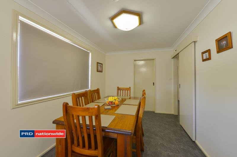 16 Myndee Avenue TAMWORTH 5