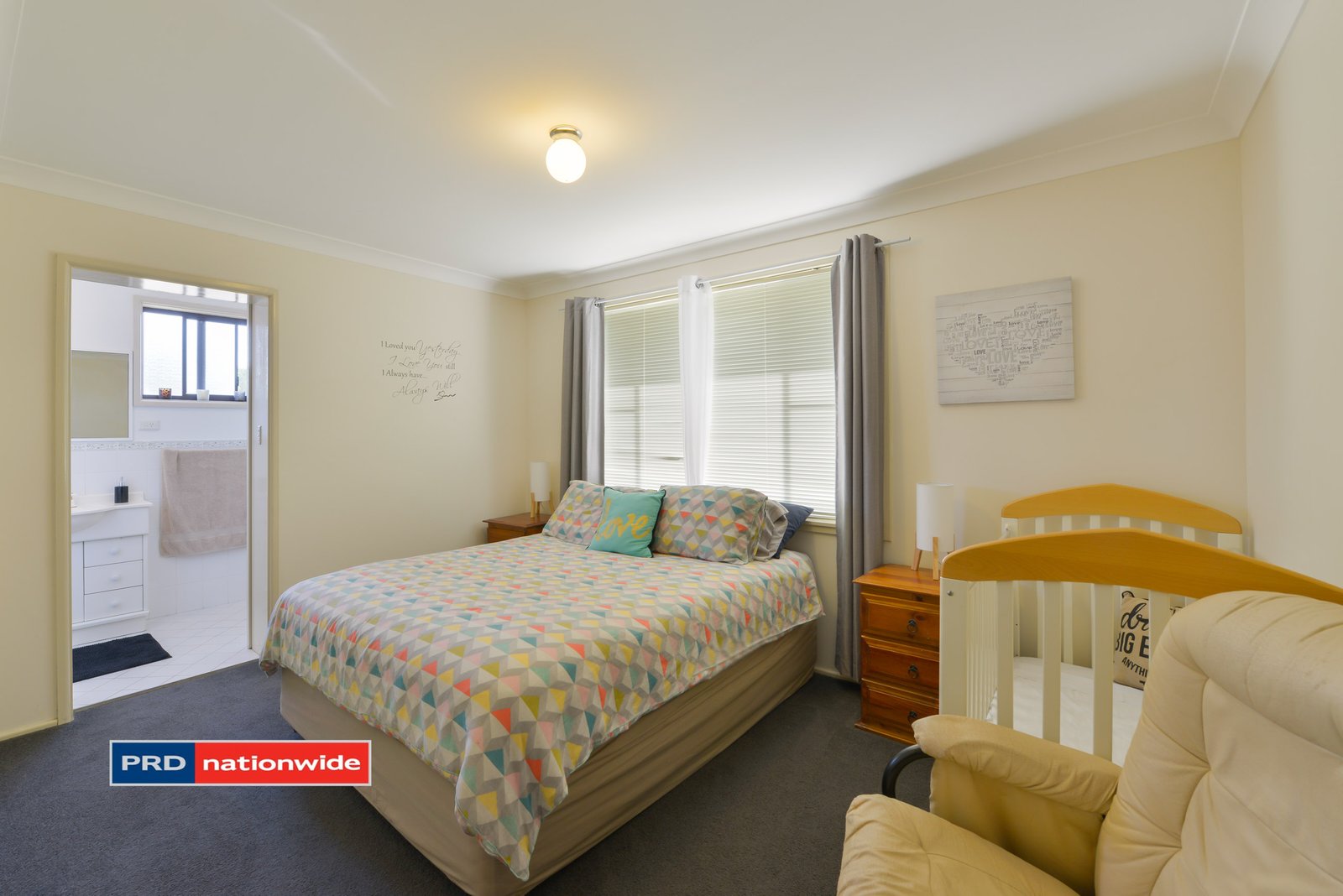 16 Myndee Avenue TAMWORTH 7