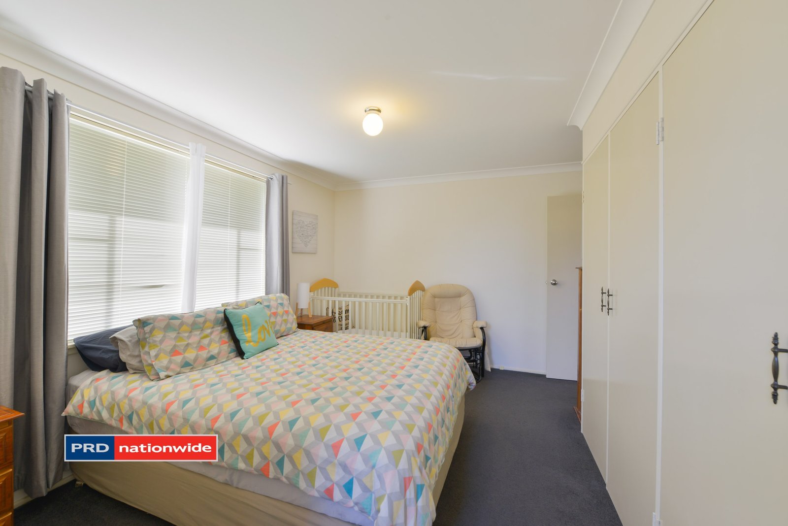 16 Myndee Avenue TAMWORTH 19