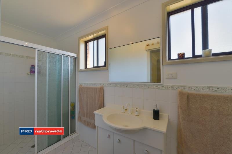 16 Myndee Avenue TAMWORTH 6