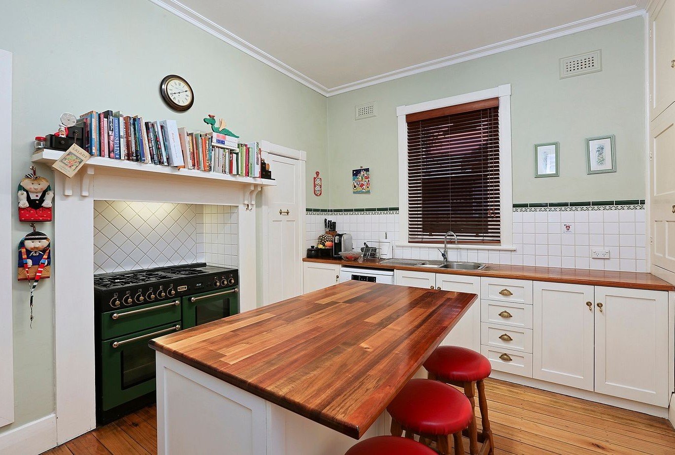 Gallery: 16 Nantes Street