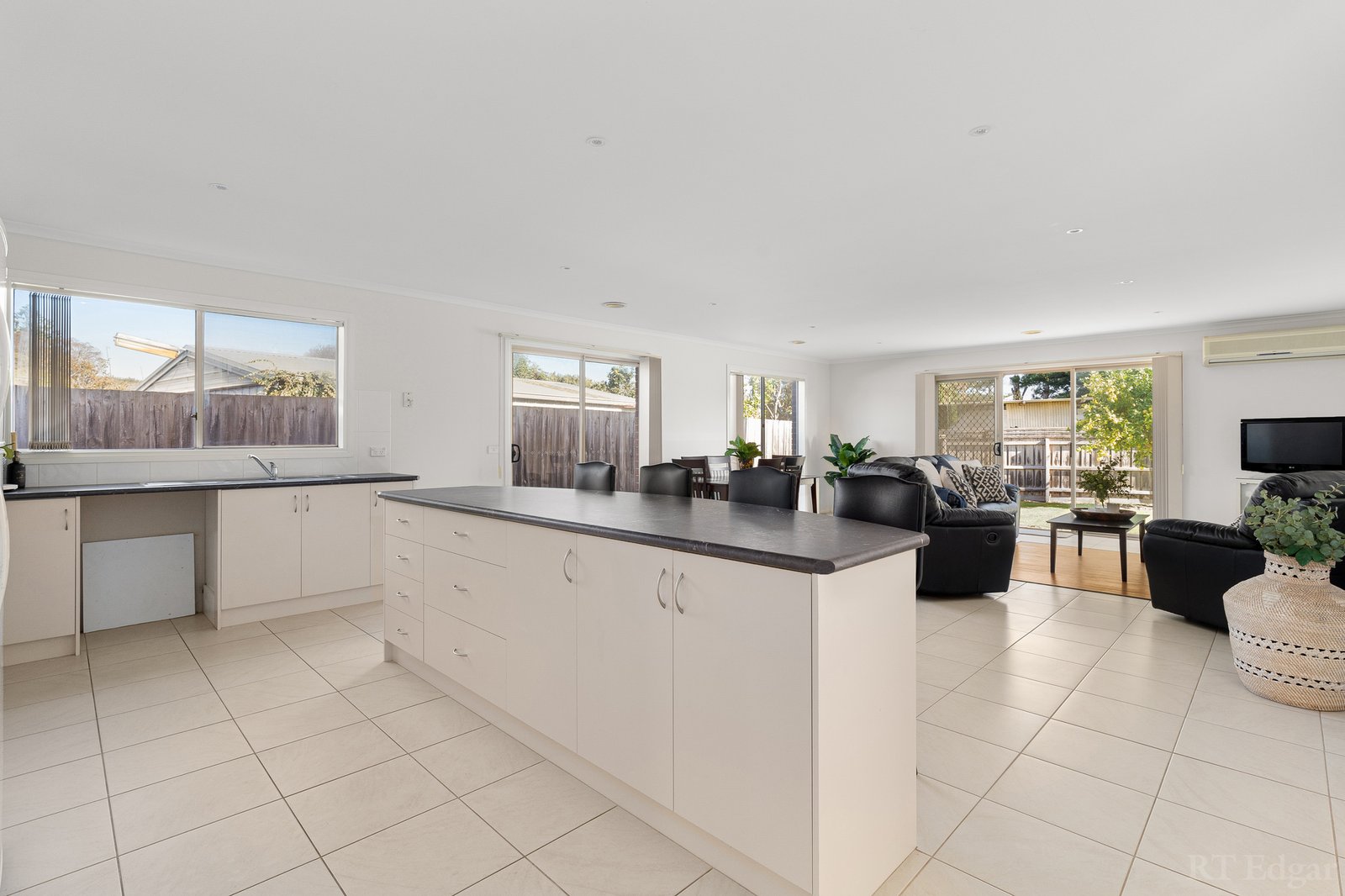 Real Estate and Property in 16 Neil Court, Tootgarook, VIC