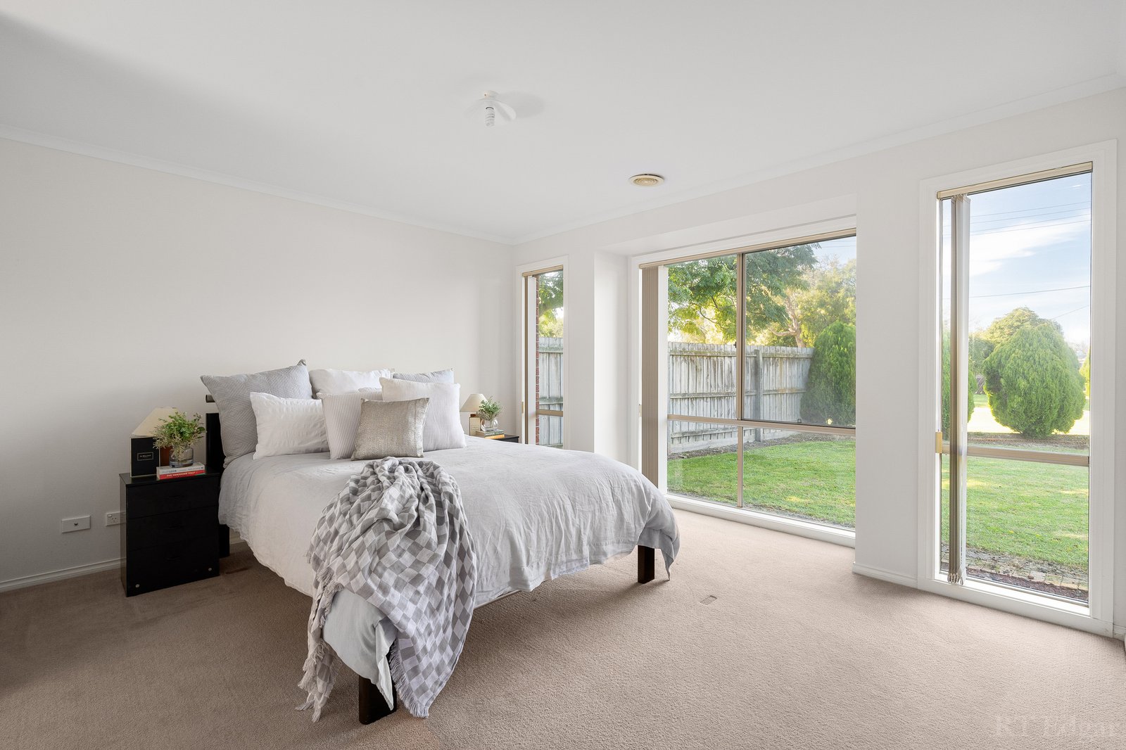 Real Estate and Property in 16 Neil Court, Tootgarook, VIC