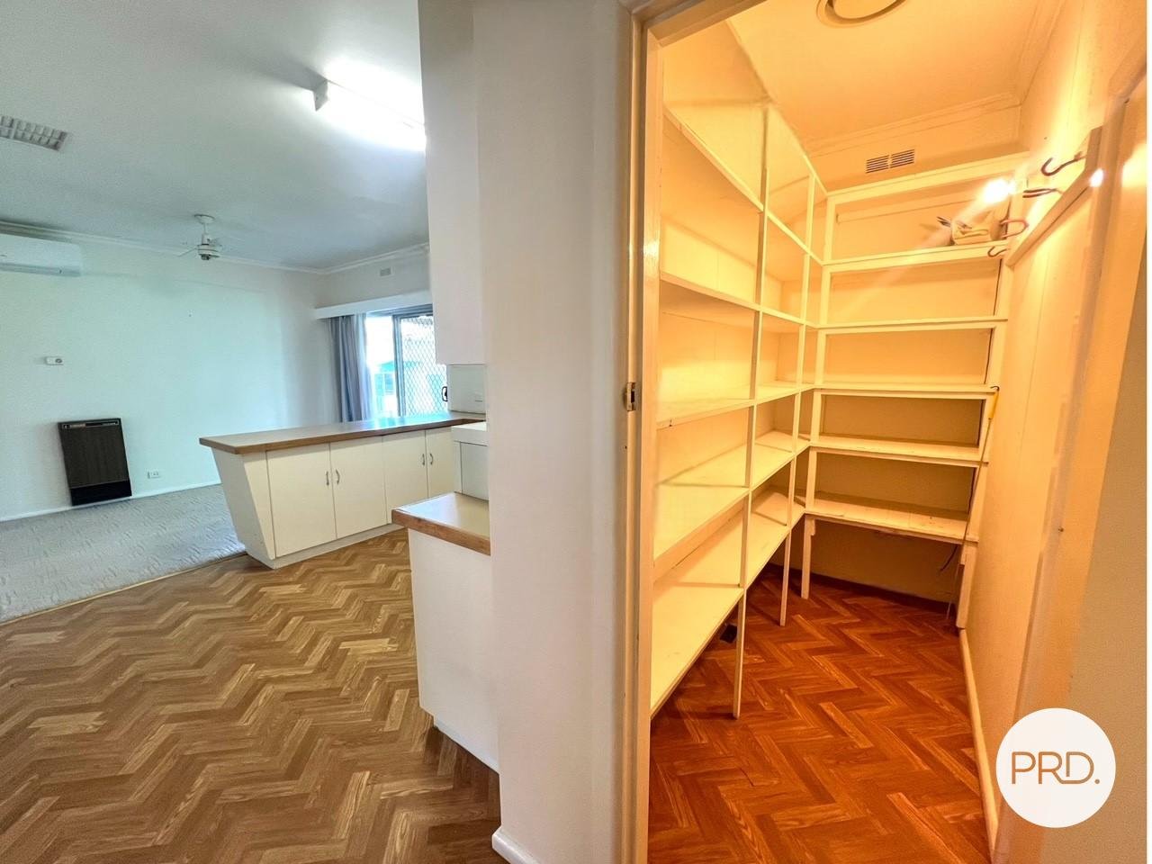 16 Neilpo Street DARETON 12