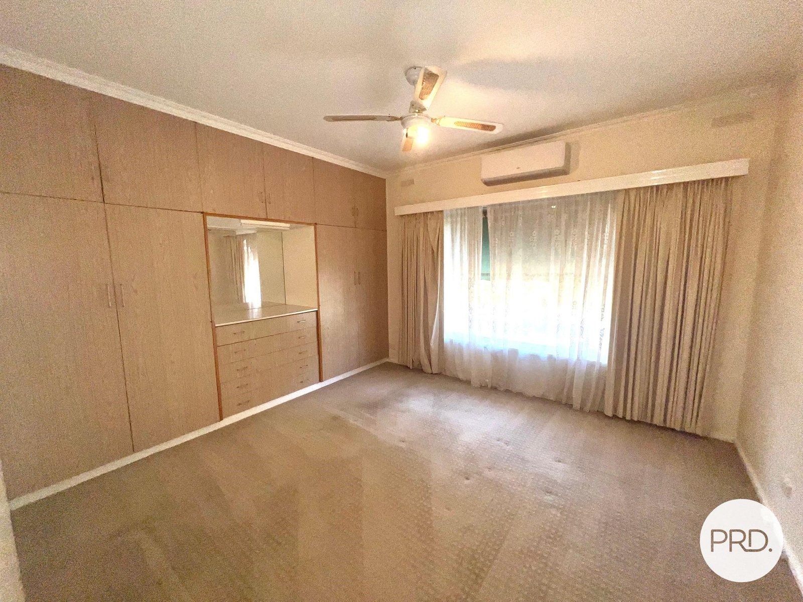 16 Neilpo Street DARETON 13