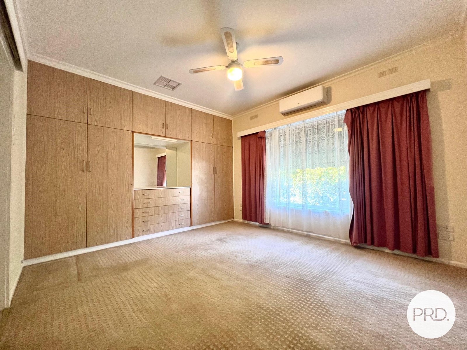 16 Neilpo Street DARETON 16