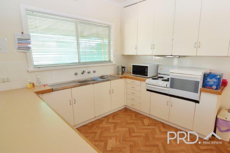 16 Neilpo Street DARETON 5