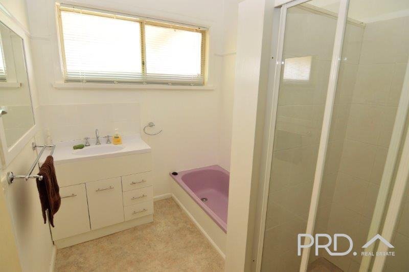 16 Neilpo Street DARETON 6