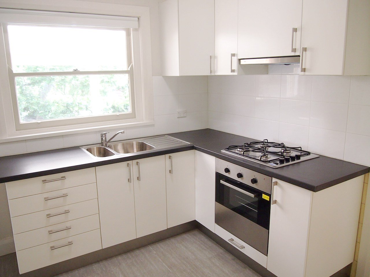 16 Neville Street OATLEY 2