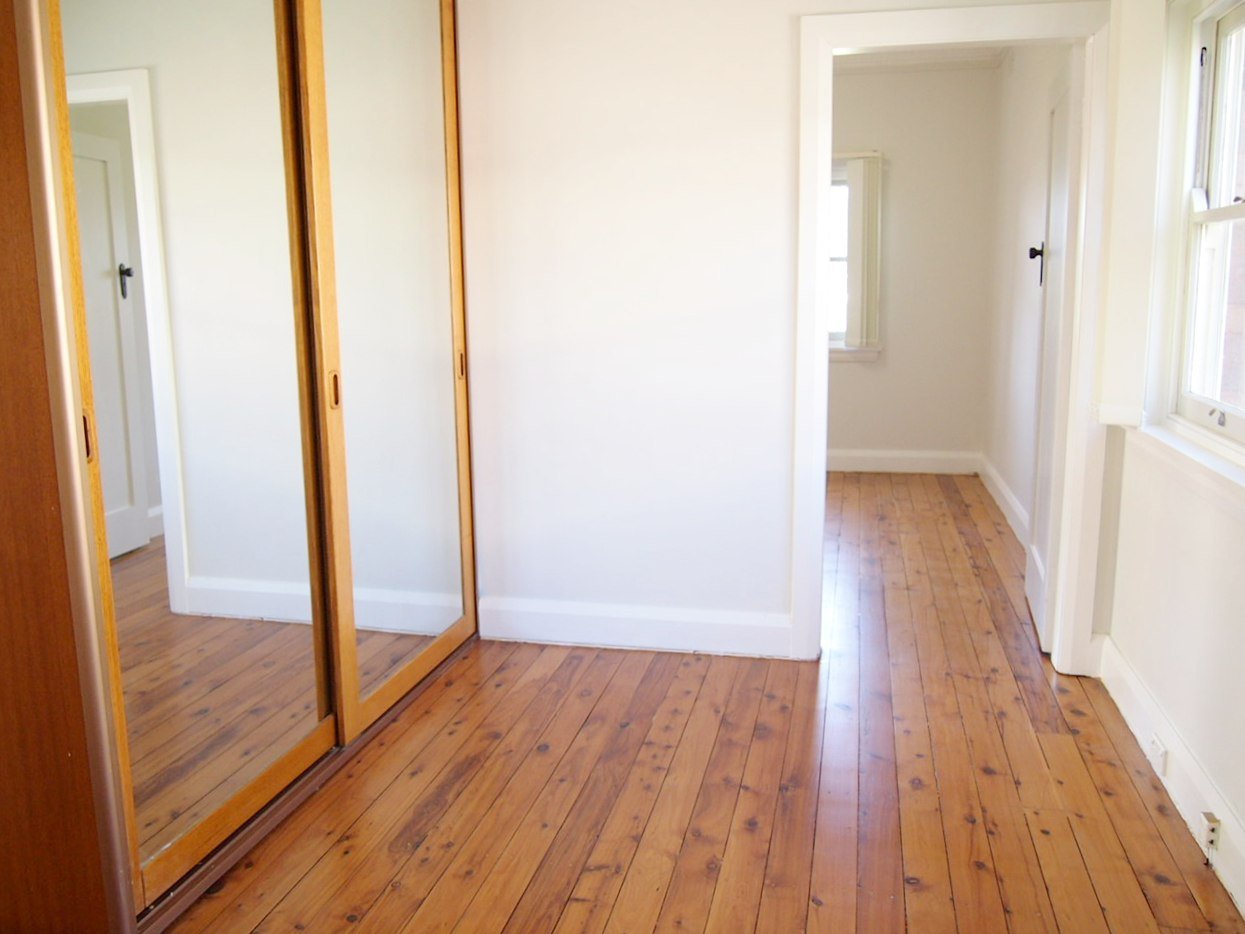 16 Neville Street OATLEY 4