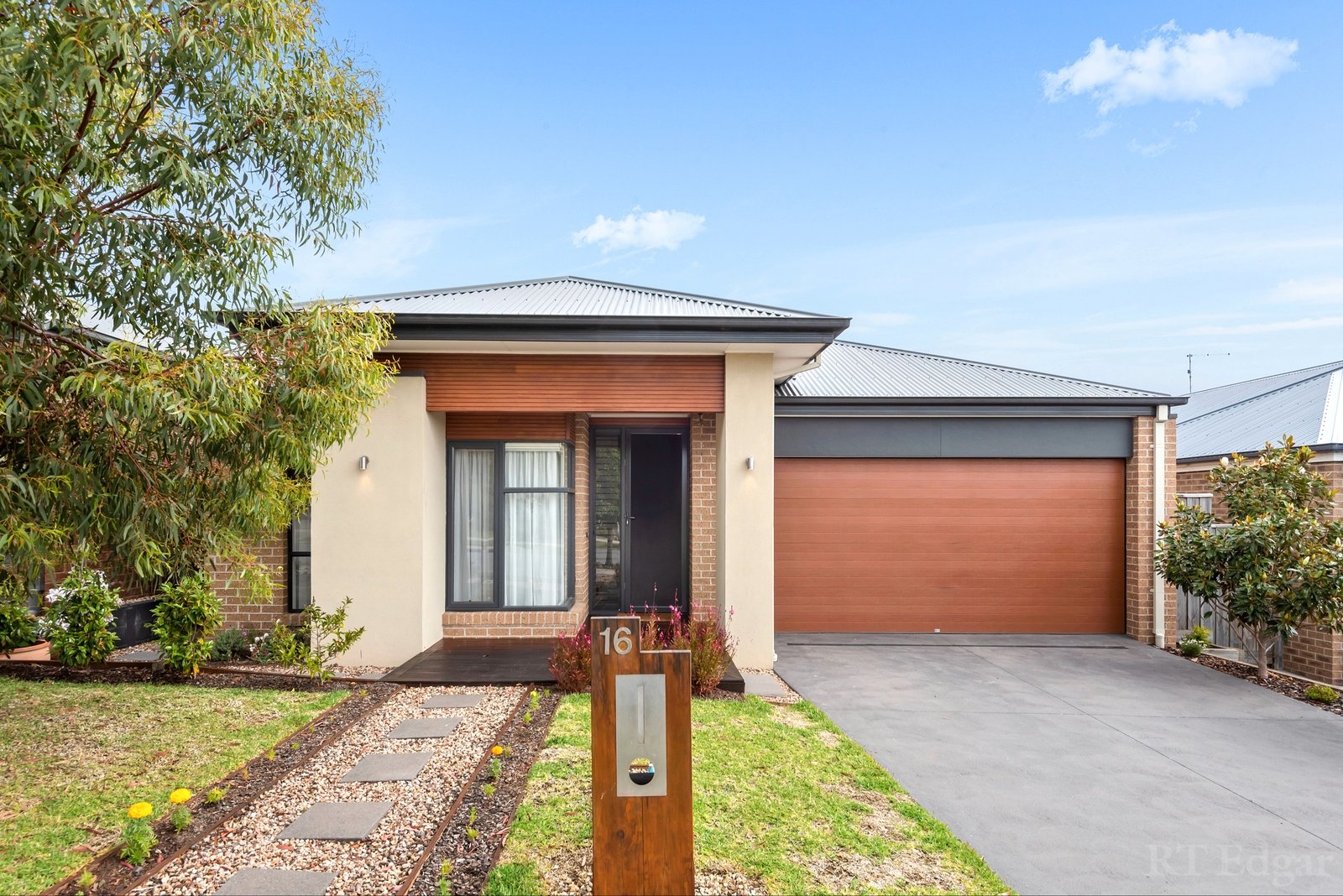 Real Estate and Property in 16 Newfields Drive, Drysdale, VIC