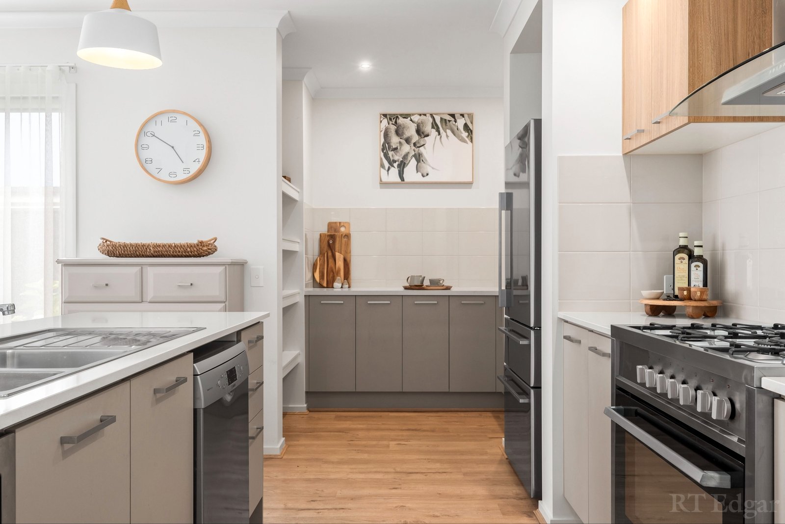 Real Estate and Property in 16 Newfields Drive, Drysdale, VIC