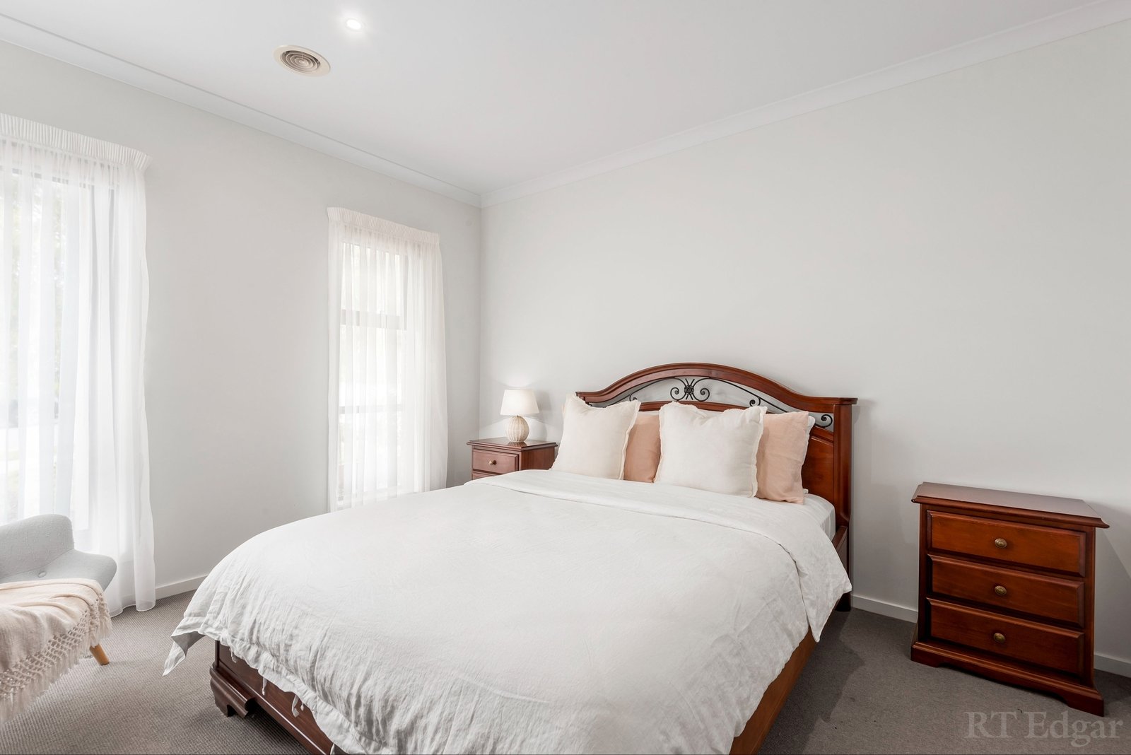 Real Estate and Property in 16 Newfields Drive, Drysdale, VIC