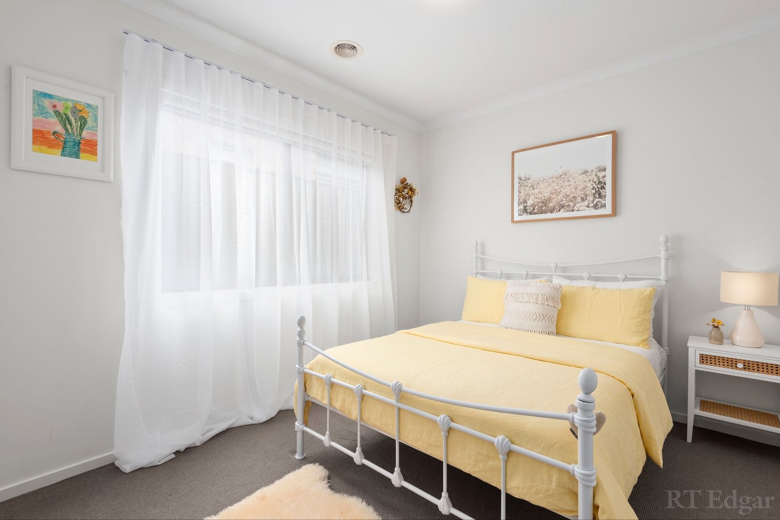 Real Estate and Property in 16 Newfields Drive, Drysdale, VIC