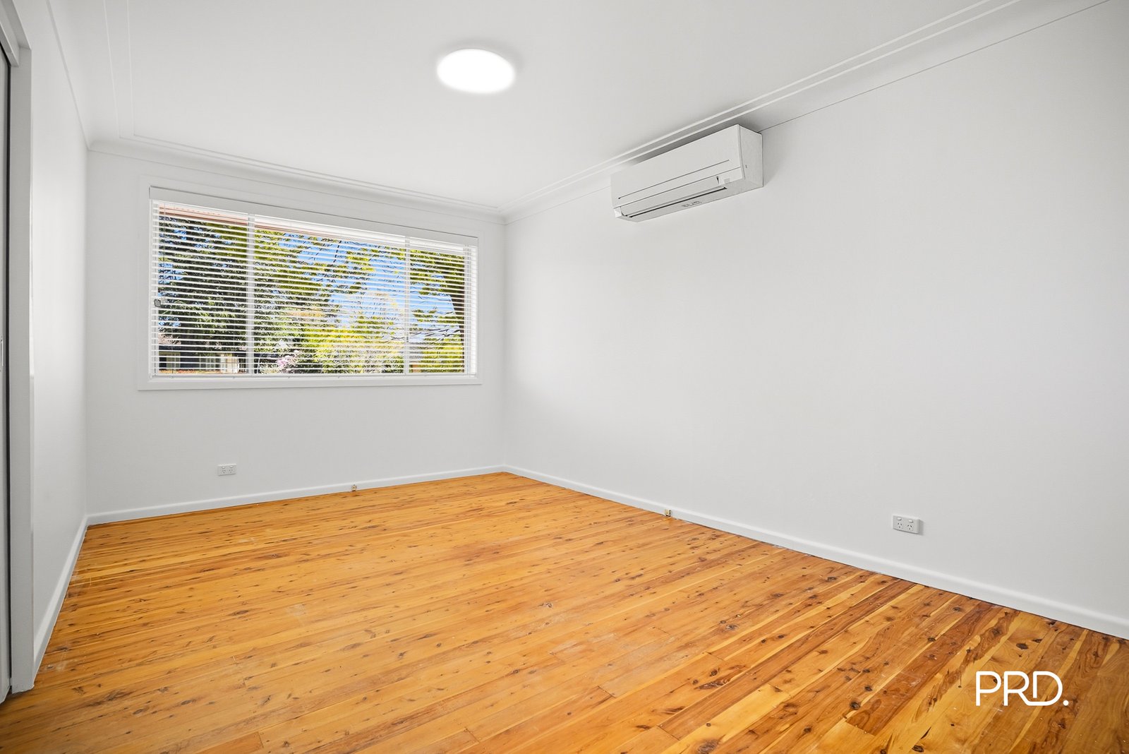 16 Normic Avenue Blaxland East 4