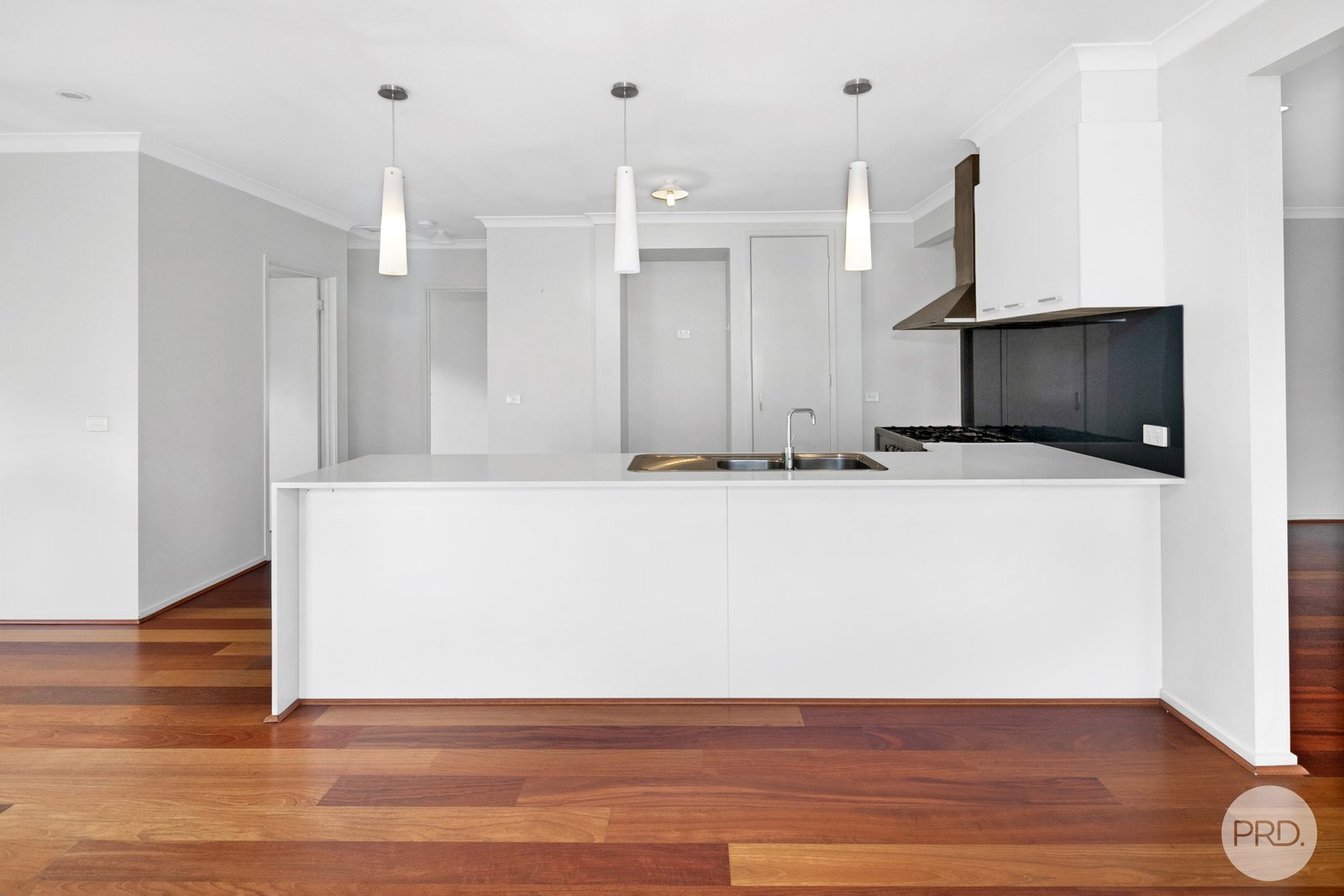 16 Normlyttle Parade MINERS REST 6