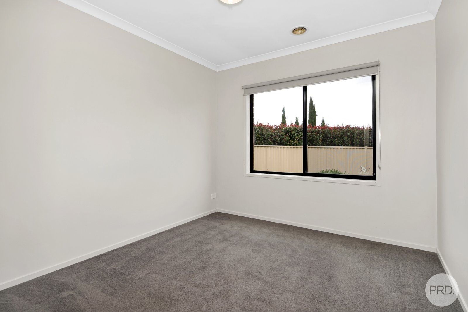 16 Normlyttle Parade MINERS REST 11