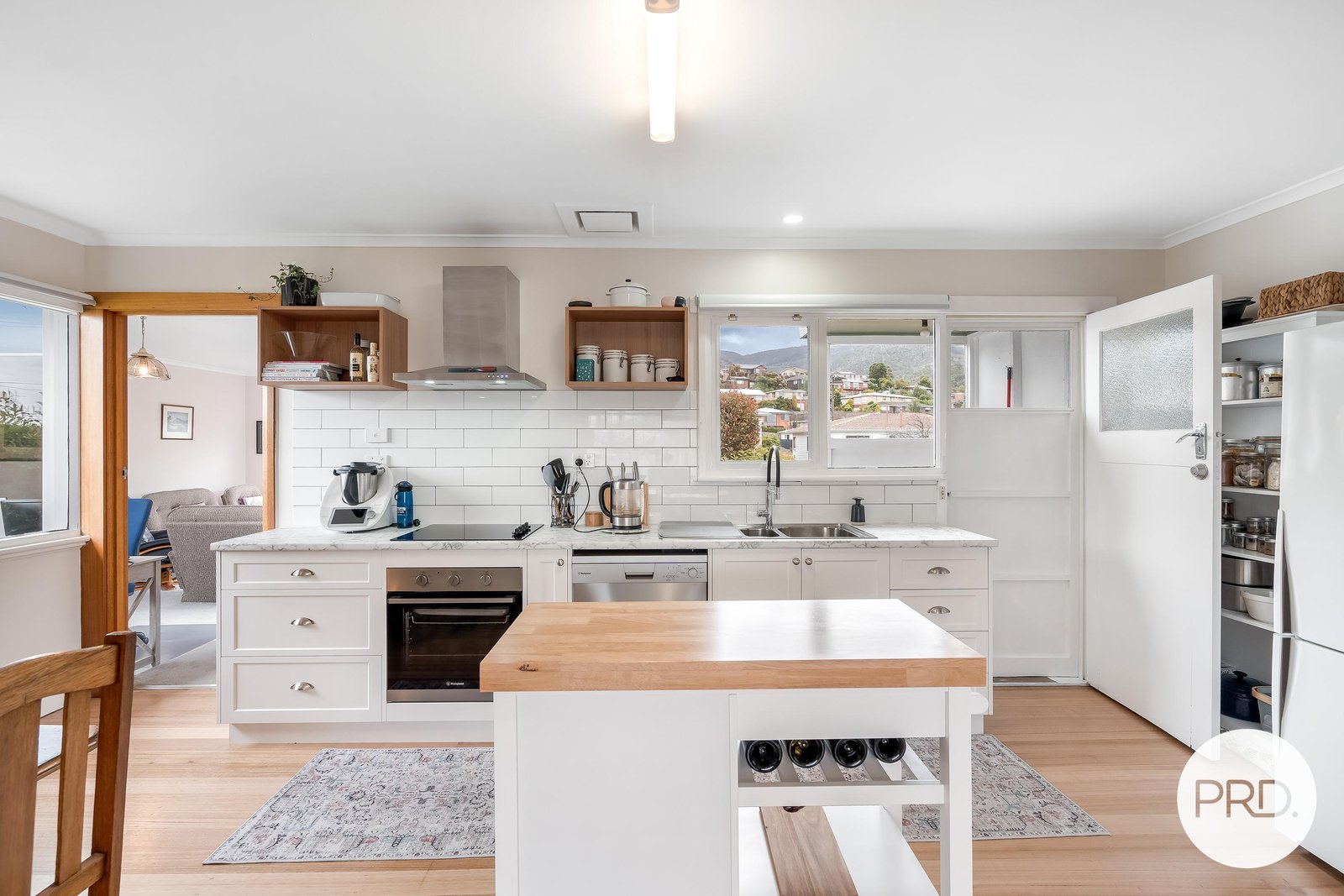 16 Oakbank Avenue MONTROSE 1