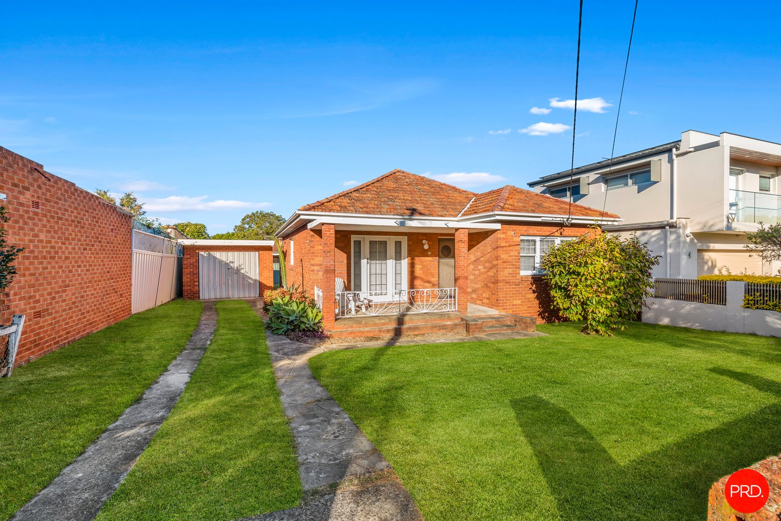 16 Oakdale Avenue KOGARAH 1