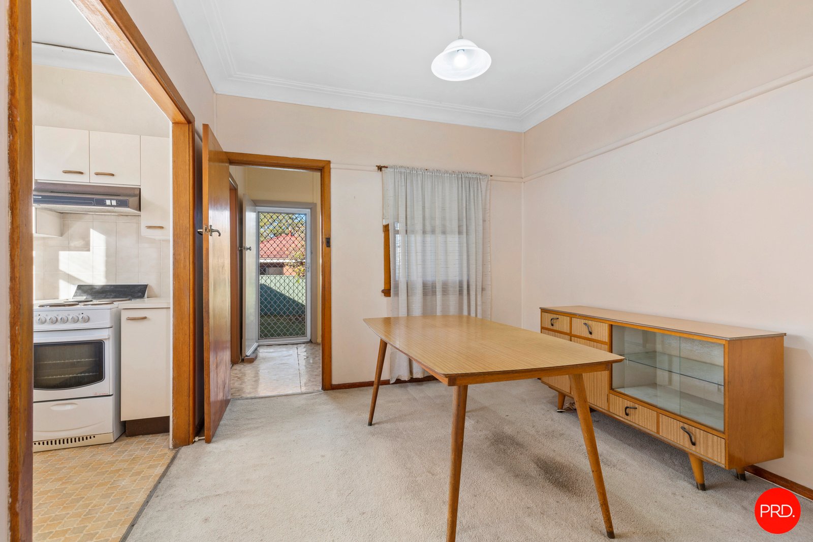 16 Oakdale Avenue KOGARAH 5