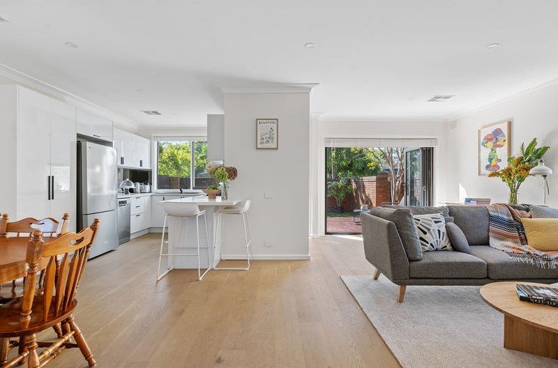 Gallery: 1/6 Oakleigh Crescent