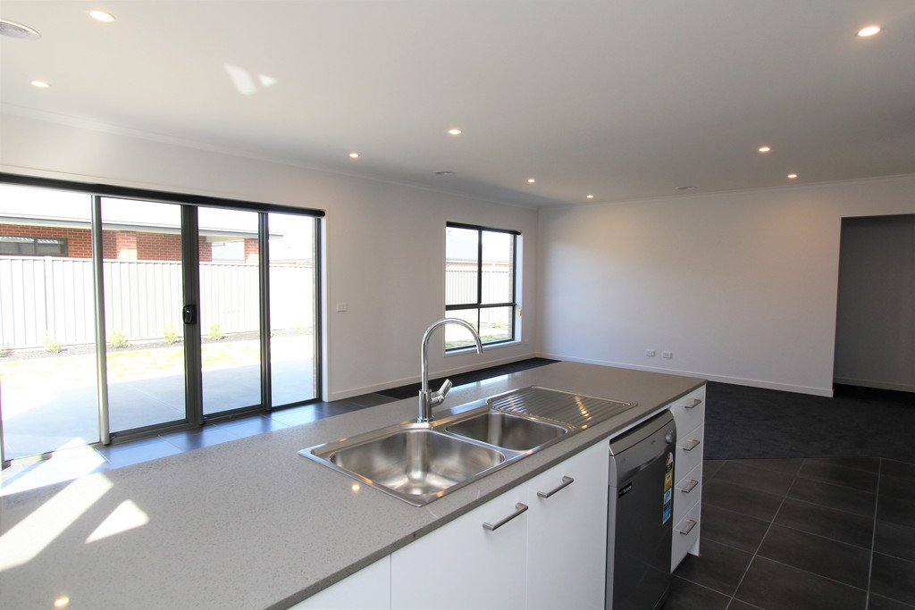 16 O'Callaghan Parade Lucas 4