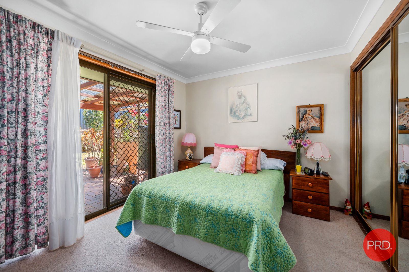1/6 O'Neill Street COFFS HARBOUR 9