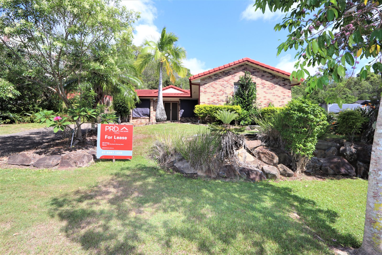 16 Paddington Drive CARRARA 1