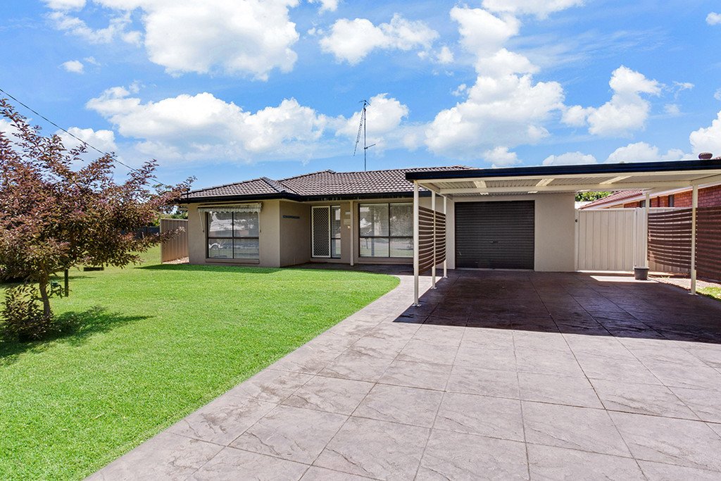 16 Pantowora Street CORLETTE 2